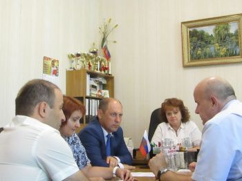 Депутаты Думы Георгиевского городского округа провели круглый стол