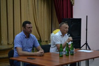 Глава Георгиевского городского округа Андрей Зайцев встретился с жителями села Краснокумского