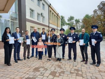 Депутаты Думы приняли участие в краевой акции «Ребенок в такси»