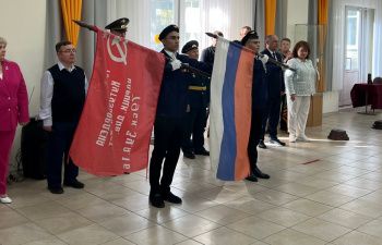 Знамёна из Запорожской области переданы в Георгиевский лицей №4