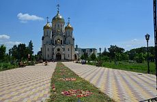 В Георгиевском округе к 10-летию епархии открыли «Аллею воинской славы»