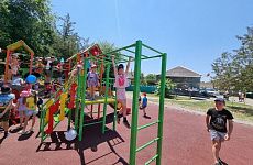 В станице Урухской в рамках программы «Местные инициативы» построили детскую площадку