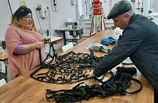 В Георгиевске изготавливают тактические носилки для раненых в зоне СВО